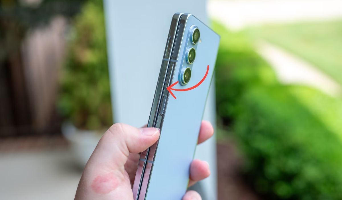 Stuck Volume Button on Android