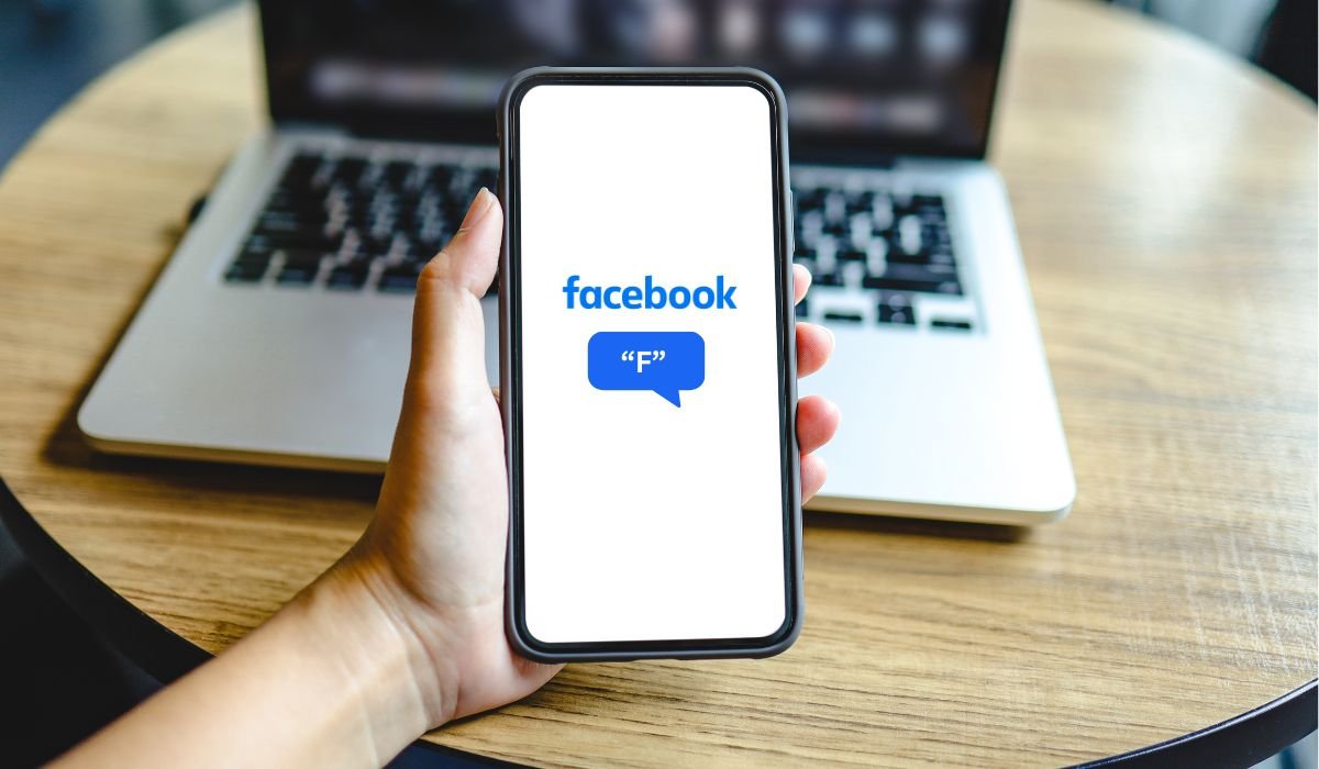 What Does F Mean in Facebook Comments