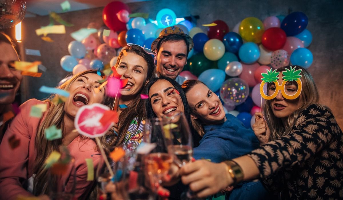 Make a Facebook Invite for a Party