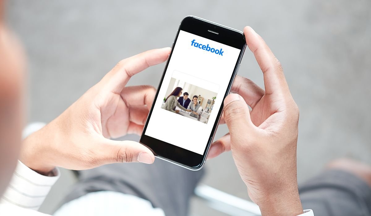 Real Estate Agents on Facebook